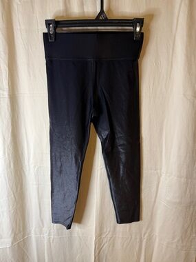 Carbon38 Black Shiny Athletic Leggings